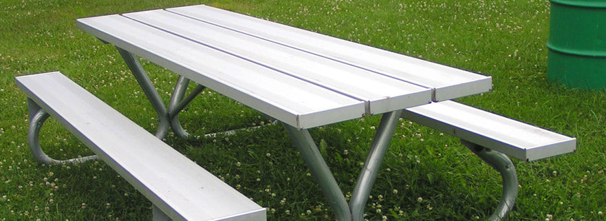 5 Reasons to Include Metal Picnic Tables in Every Park