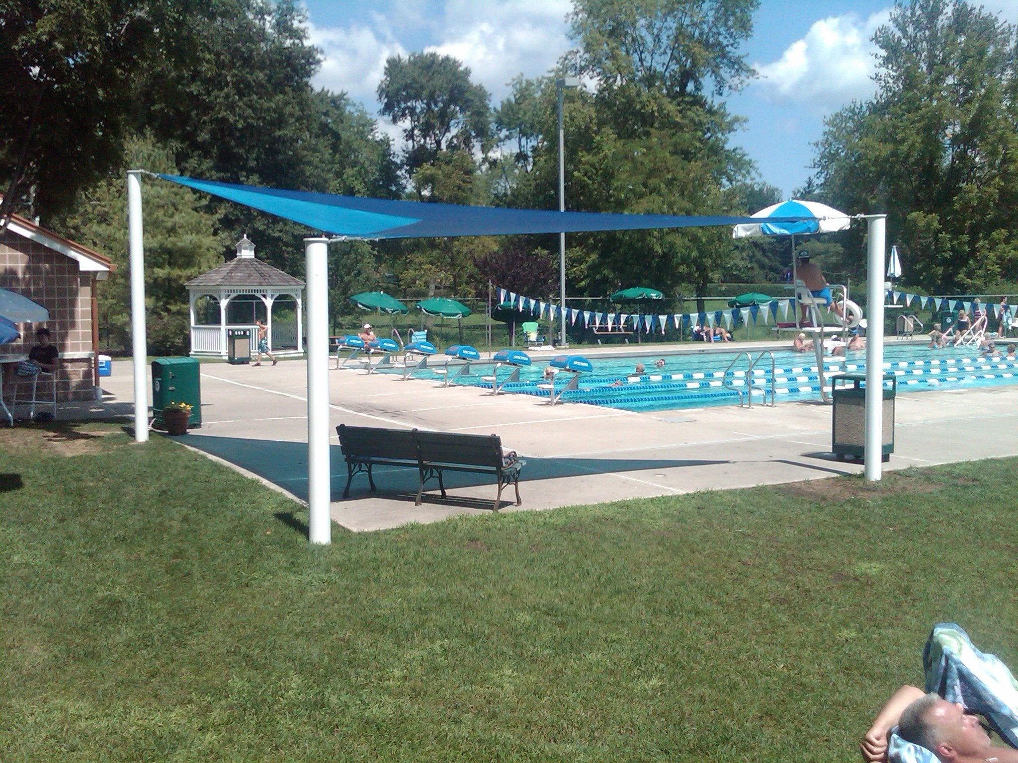 3 Point Triangle Sail Shade Structure