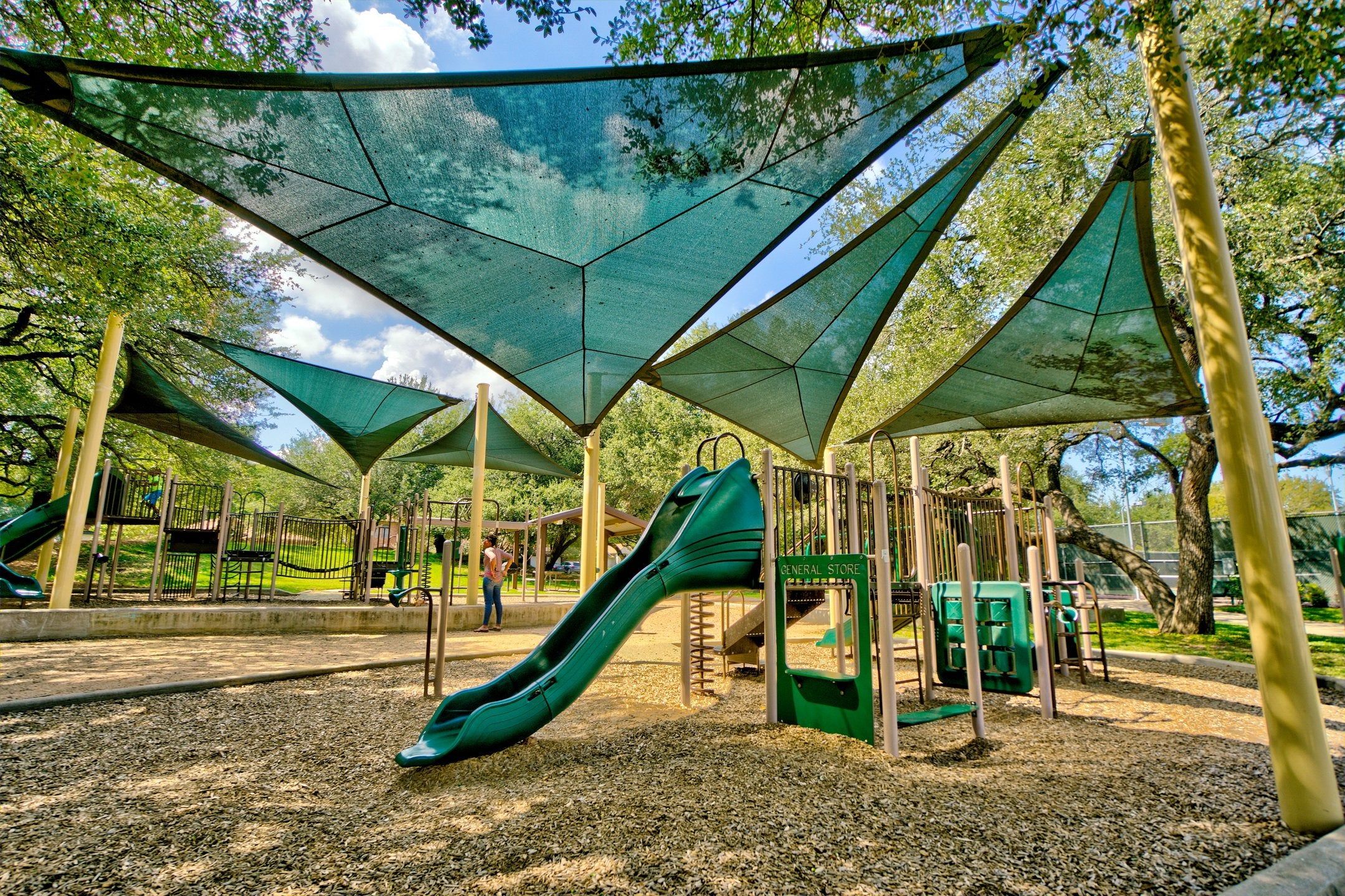 3 Point Triangle Sail Shade Structure