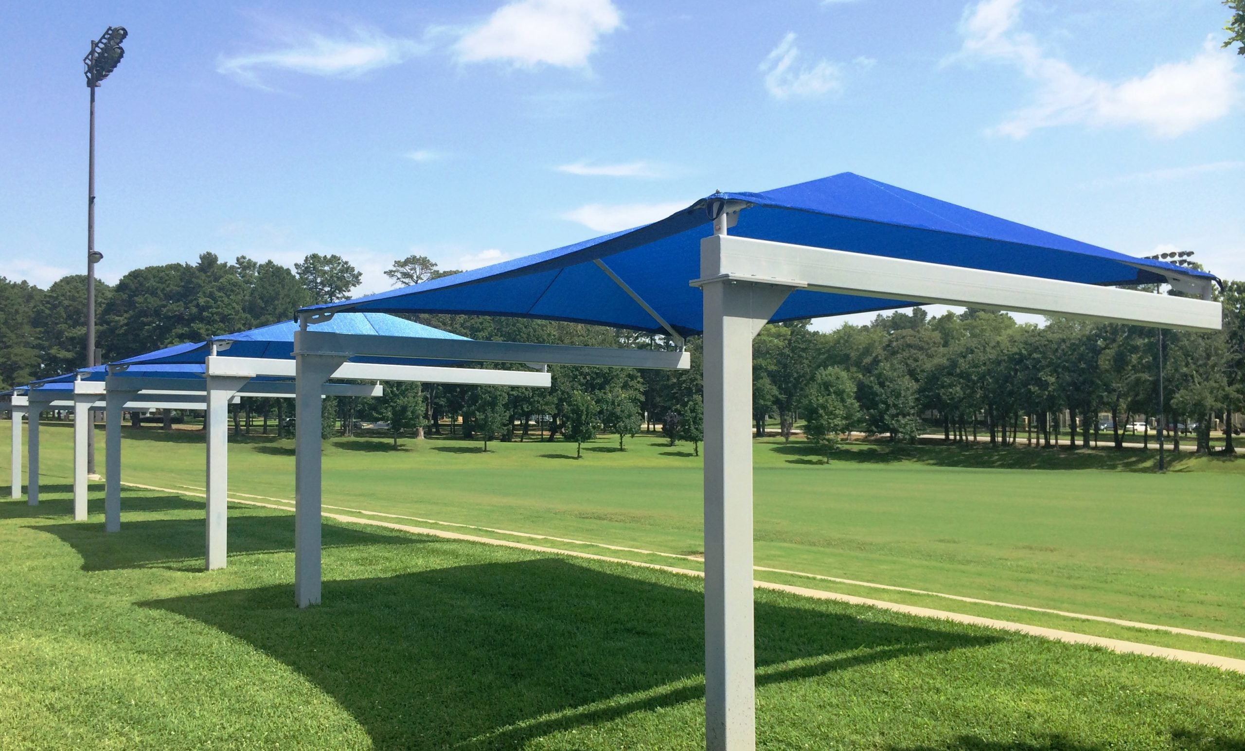 Full Cantilever Hip Shade Structure